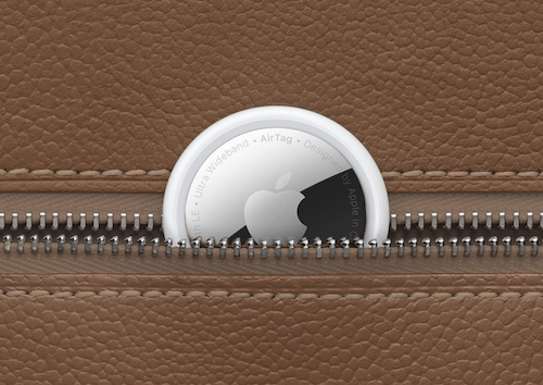 Apple AirTag in zippered pocket